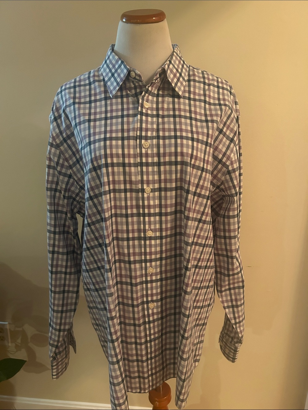 GAP Men’s White, Blue & Green Plaid Button-Down Shirt